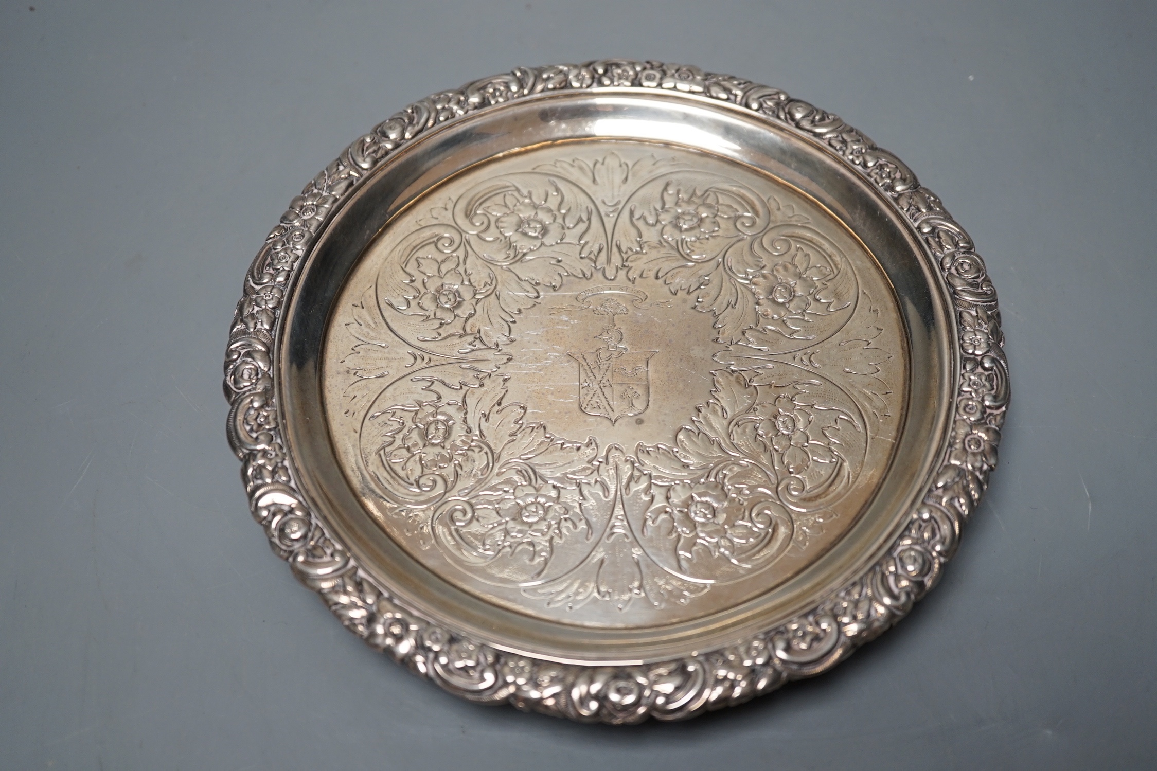 A George IV engraved silver waiter, Emes & Barnard, London, 1825, 17.7cm, 7.5oz.